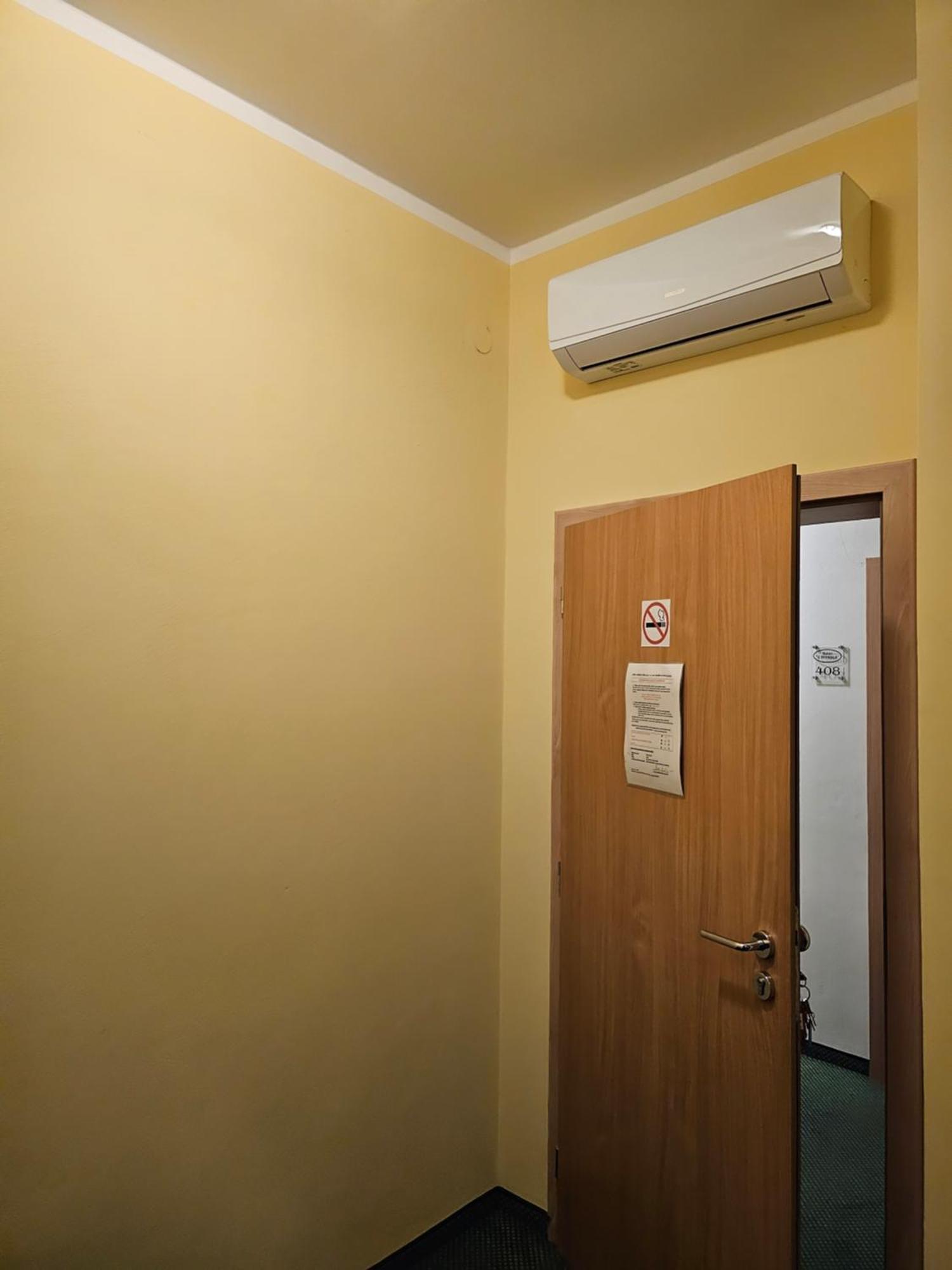 Hotel U Divadla Znojmo Luaran gambar