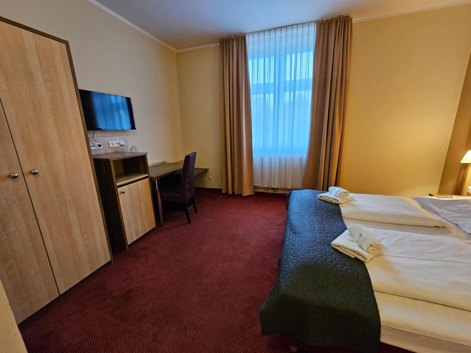 Hotel U Divadla Znojmo Luaran gambar