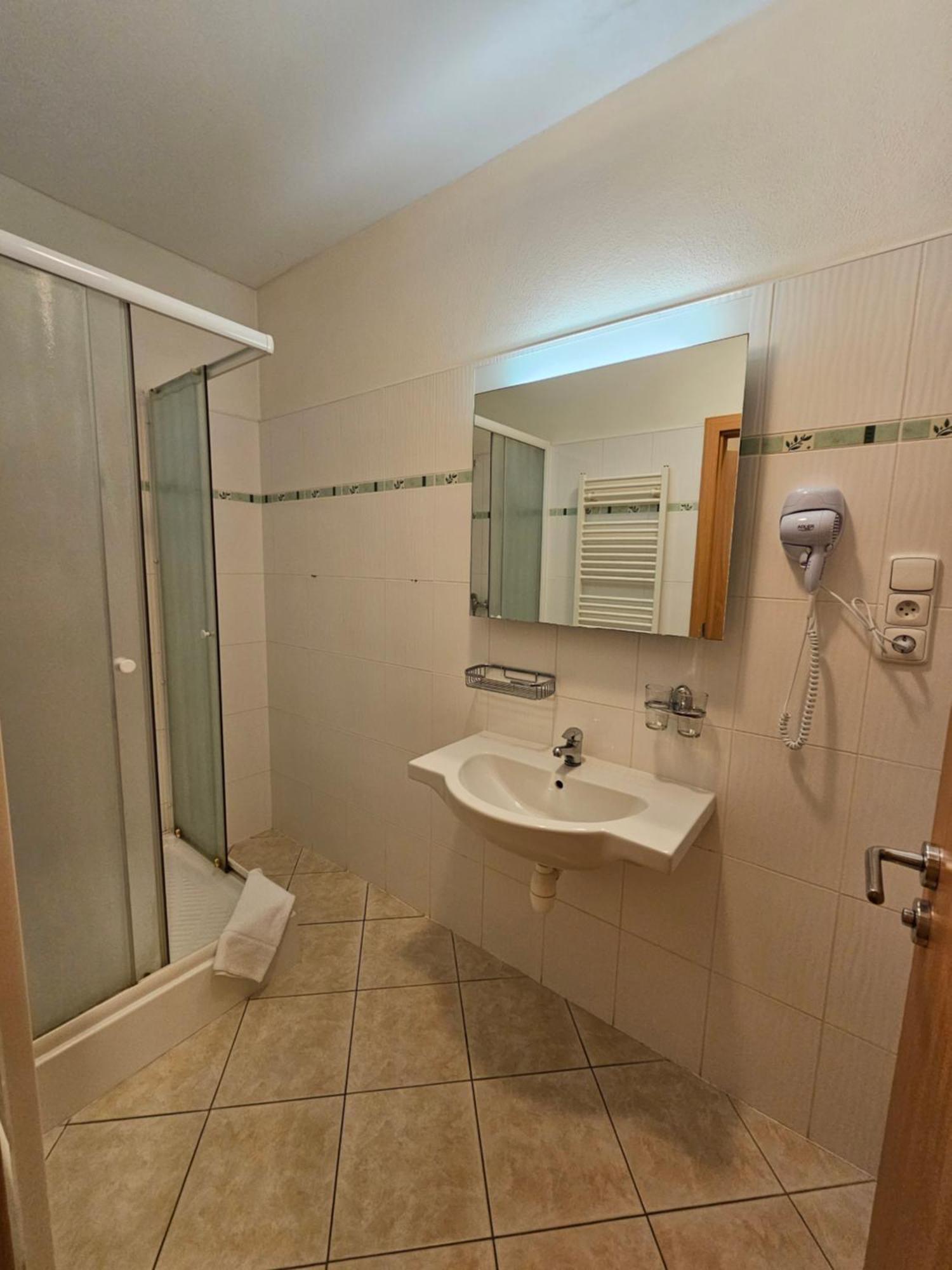 Hotel U Divadla Znojmo Luaran gambar
