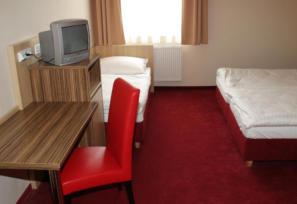 Hotel U Divadla Znojmo Bilik gambar
