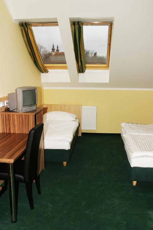 Hotel U Divadla Znojmo Bilik gambar